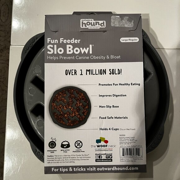 Fun Feeder Slo Bowl - Prevents Canine Obesity &  Bloat (large/new)  (dog‎ bowl) - Picture 1 of 12